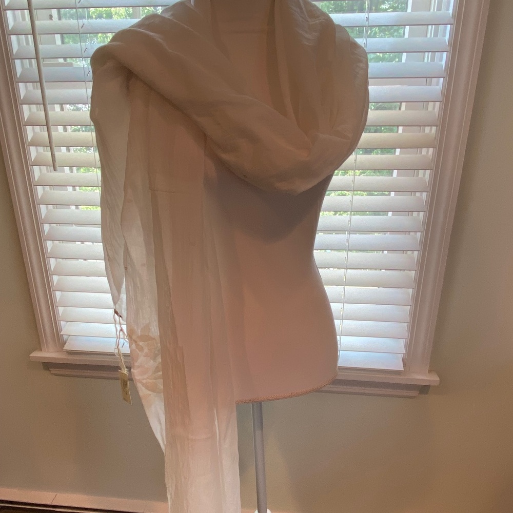 Monsoon Scarf NWT gorgeous baby pink wrap